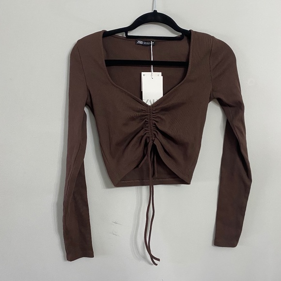 ZARA RUCHED LONG SLEEVE CROP TOP WITH MIDDLE TIE - Picture 3 of 4